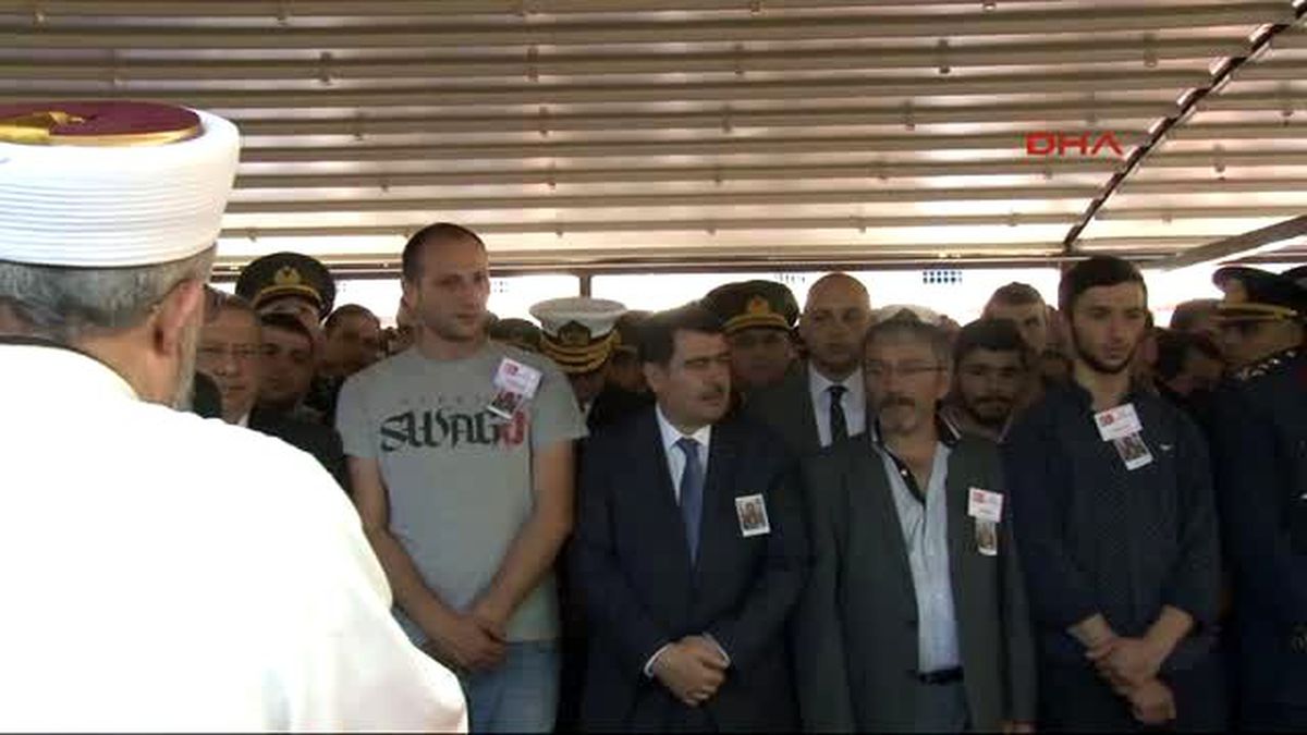 Şehit Er Özel, İstanbul\'da Son Yolculuğuna Uğurlandı