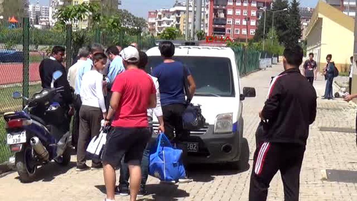 Antalya\'da Amatör Maçta Hakeme Saldırı