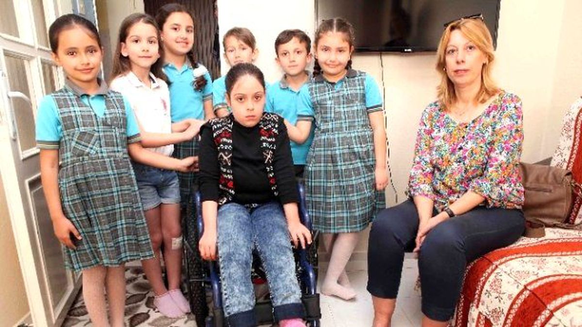 Harçlıklarını Biriktirip Tekerlekli Sandalye Aldılar