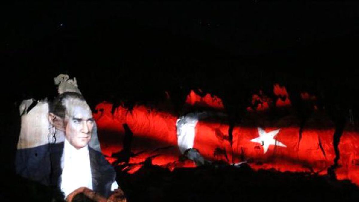 Kapadokya\'da Tarih, Ses ve Işık Gösterisinde Buluştu