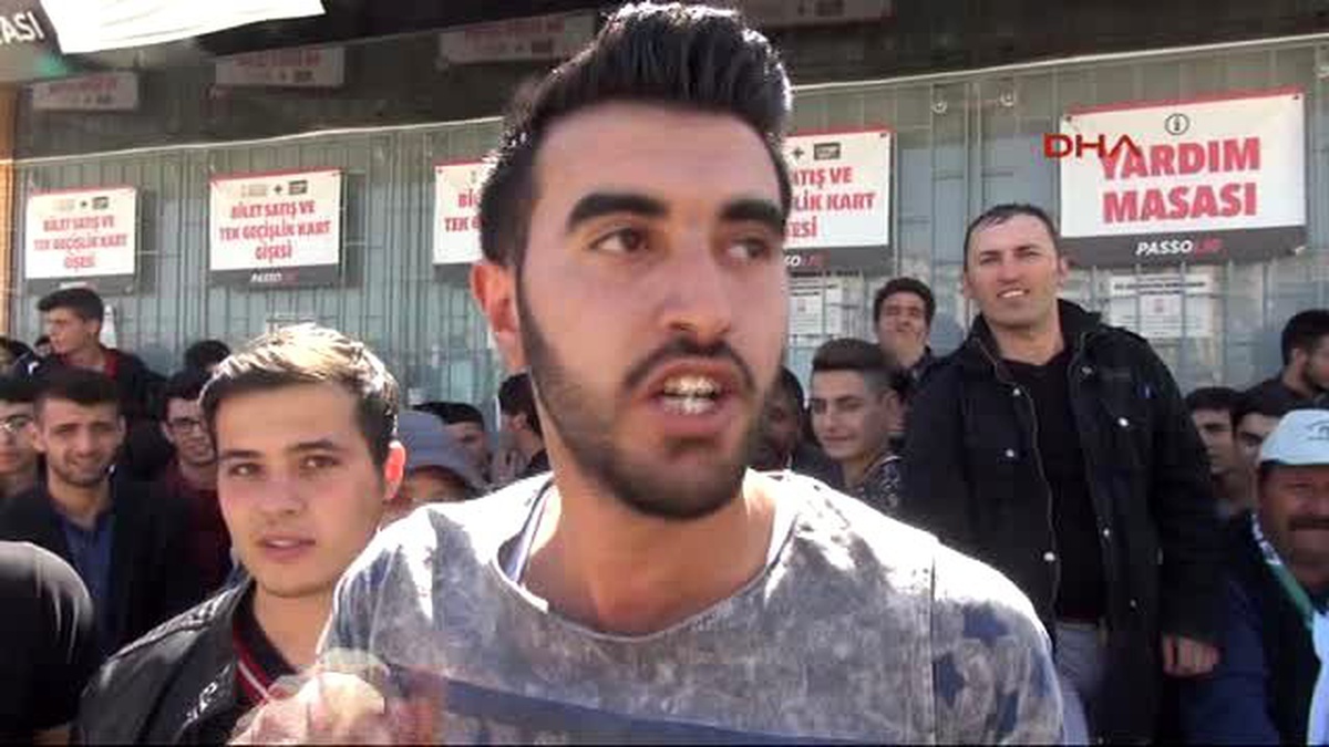 Konya\'da Fenerbahçe Maçı İçin Sabah 5\'te Bilet Kuyruğu Oluştu