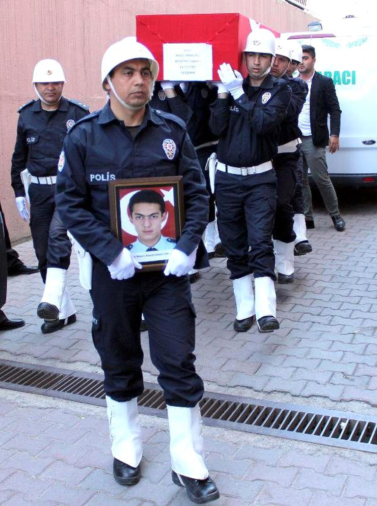 Şehit Polis Hüseyin Danacı\'ya Memleketi Kayseri\'de Tören