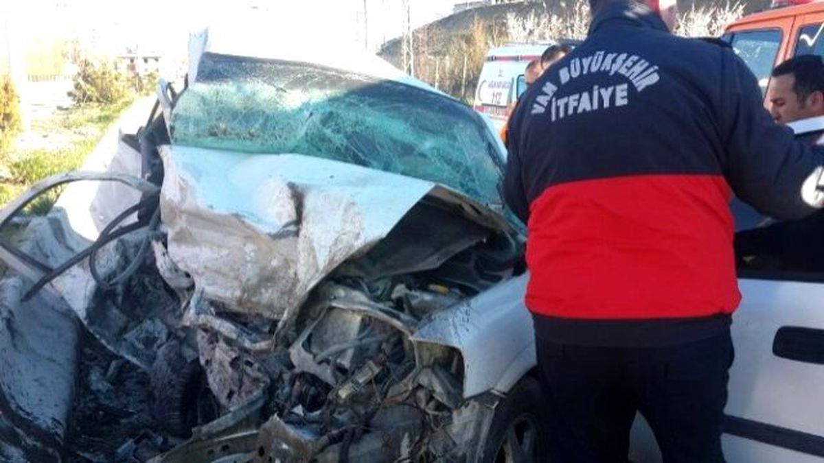 Van\'da Trafik Kazası: 3 Ölü