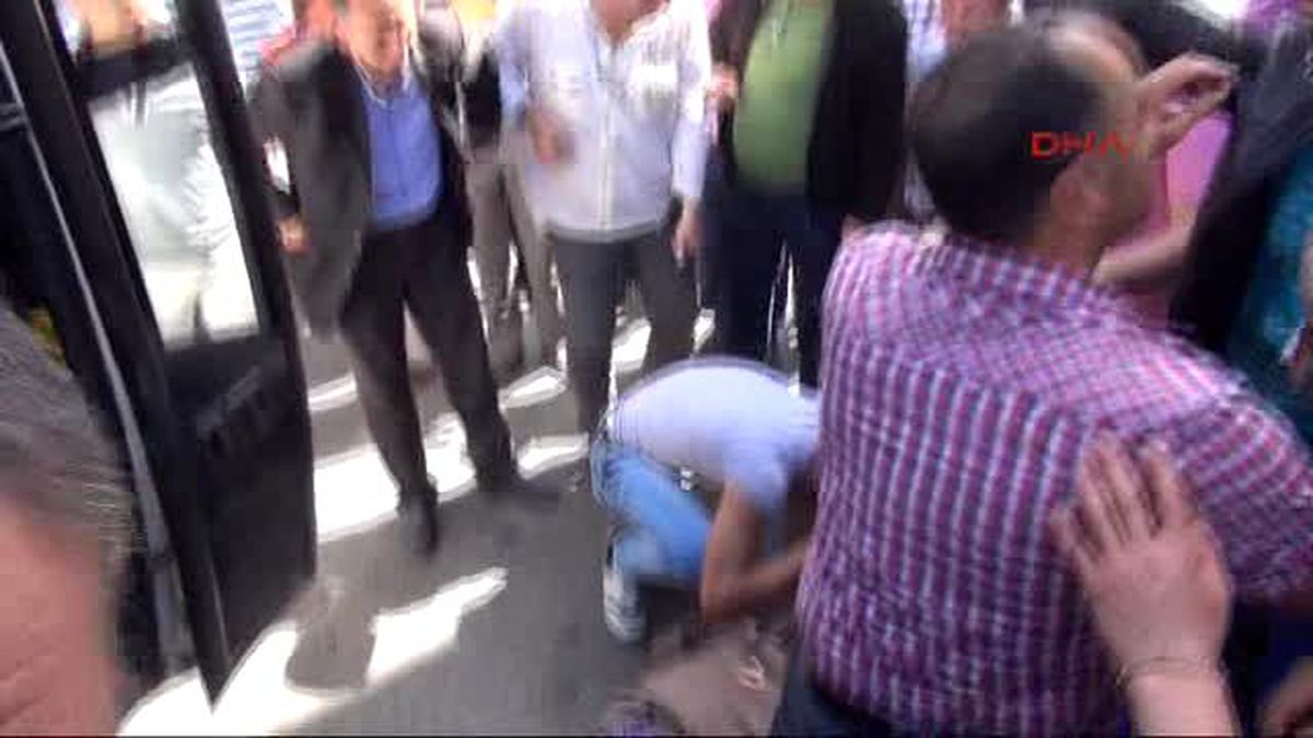 Yaşlı Kadın Midibüsün Altında Kaldı