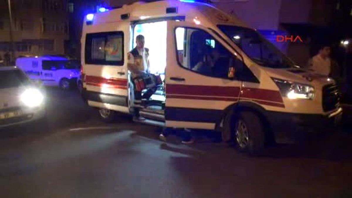 Eşiyle Tartışan Koca Sokak Ortasında İntihar Etmeye Kalktı