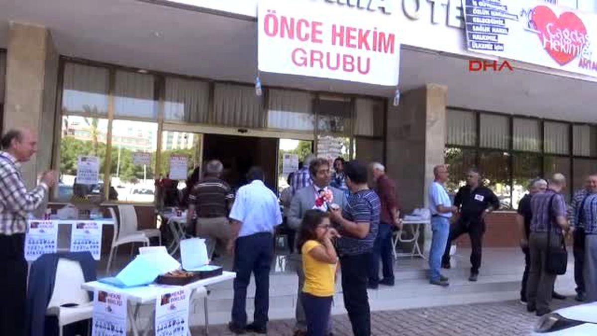 Antalya\'da Doktorlar Sandığa Gitti