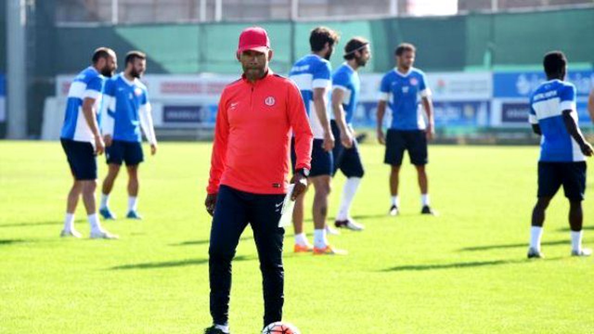 Antalyaspor Eto\'o\'suz Çalıştı