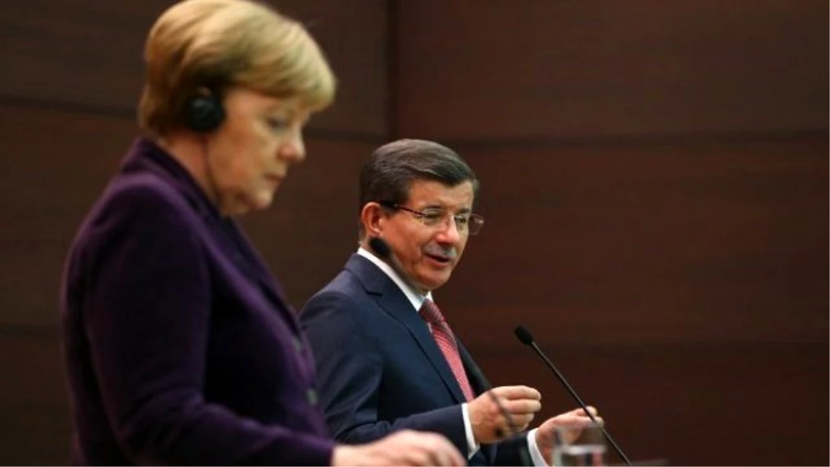 Davutoğlu ve Merkel Gaziantep\'te Suriyeli Mültecilerle Bir Araya Gelecek