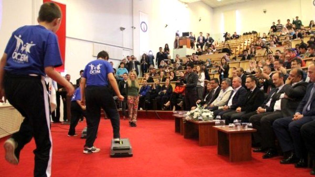 Dpü\'den \'Özel Çocuklar Gururlanıyor\' Ektinliği