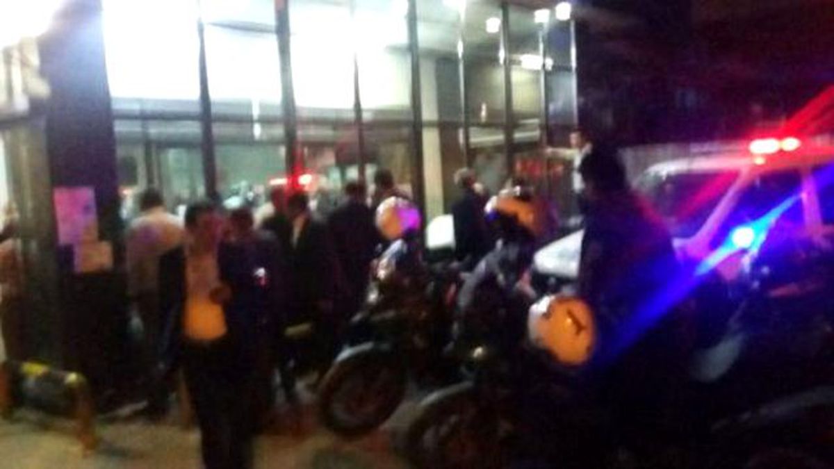 Hastanenin Acil Servisi Karıştı! Doktorla Hasta Yakını Birbirine Girdi