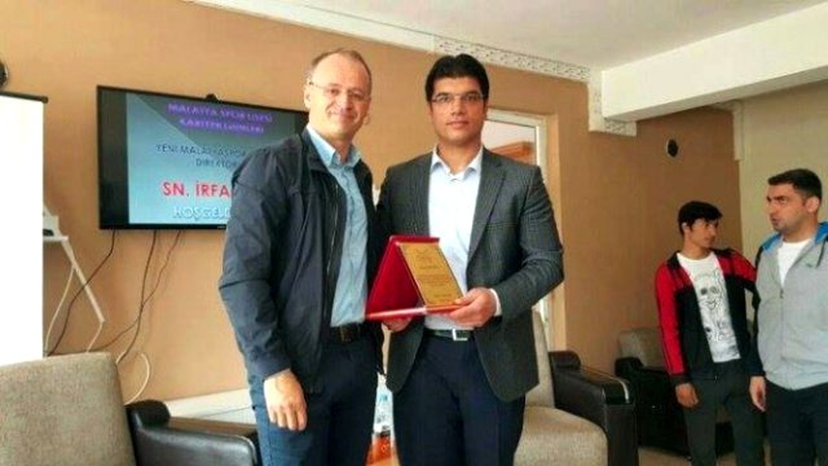 İrfan Buz, Spor Lisesi Öğrencileriyle Bir Araya Geldi