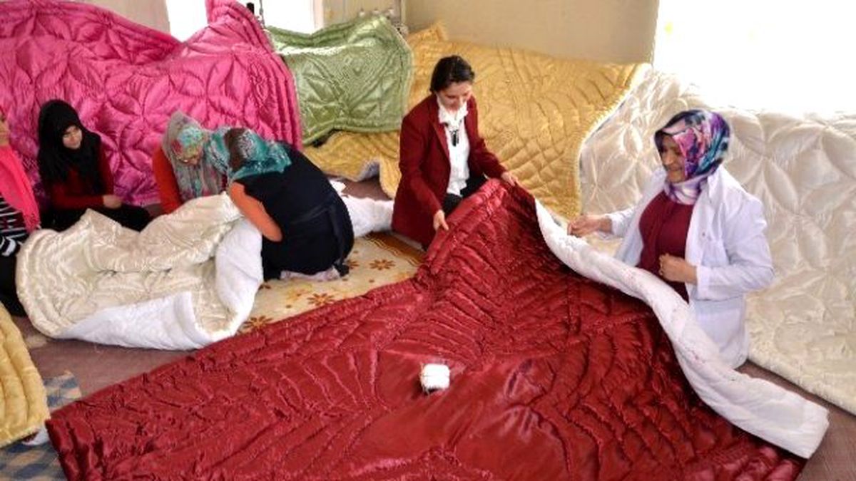 Kadınlar Meslek Öğreniyor