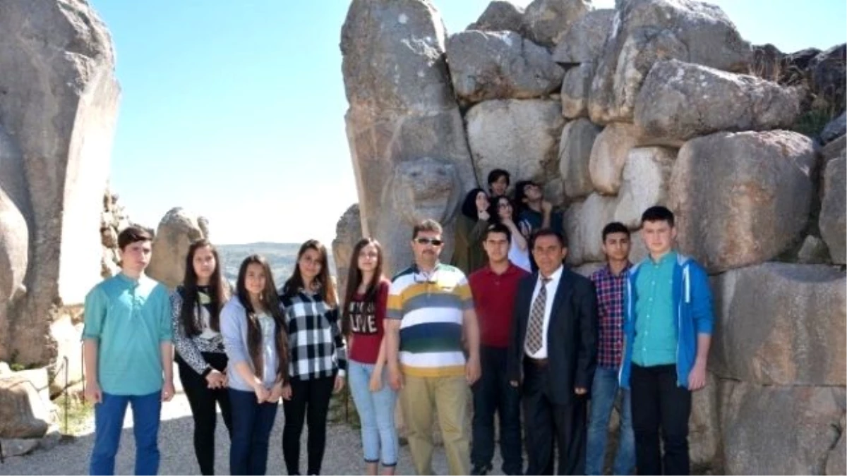 Kırıkkale\'li Öğrenciler Hititlerin Başkenti Hattuşaş\'ı Gezdi