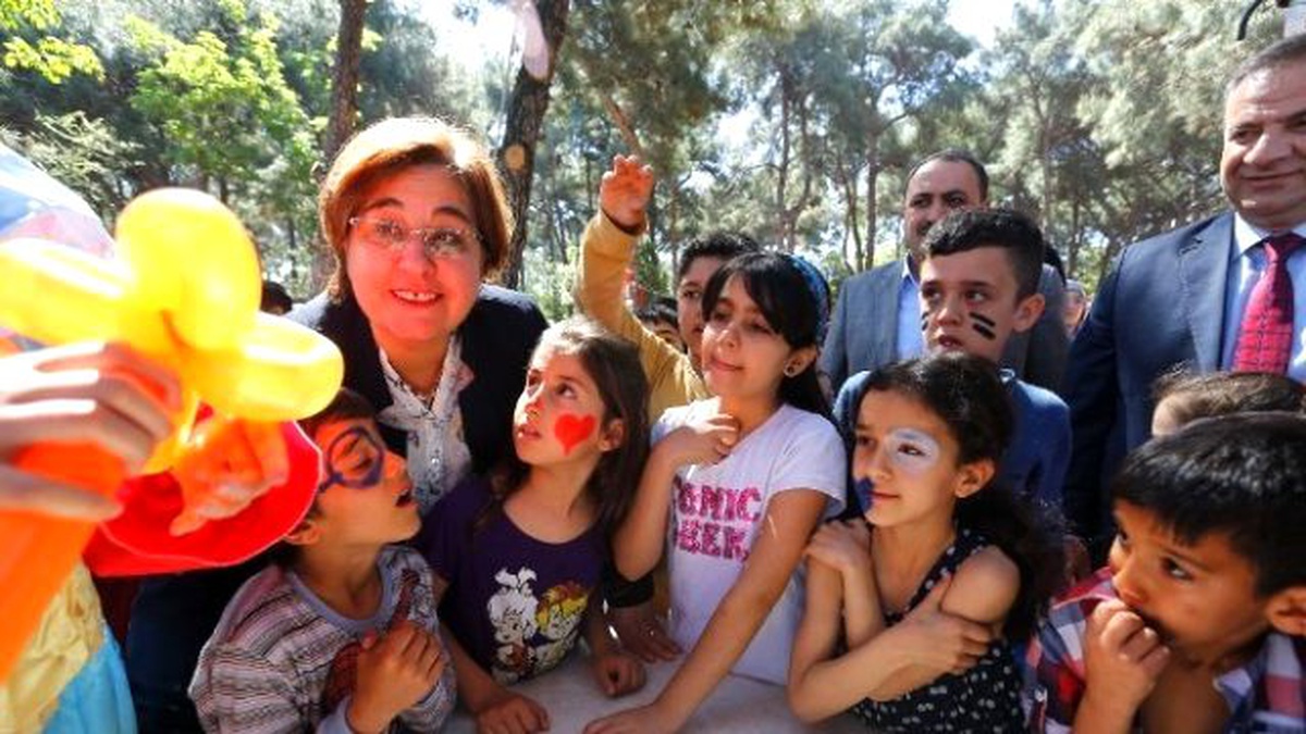 Konak\'ta 23 Nisan Coşkusu Erken Başladı