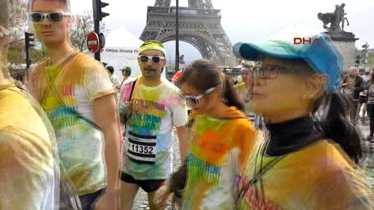 Paris'te Renkli Koşu Etkinliği