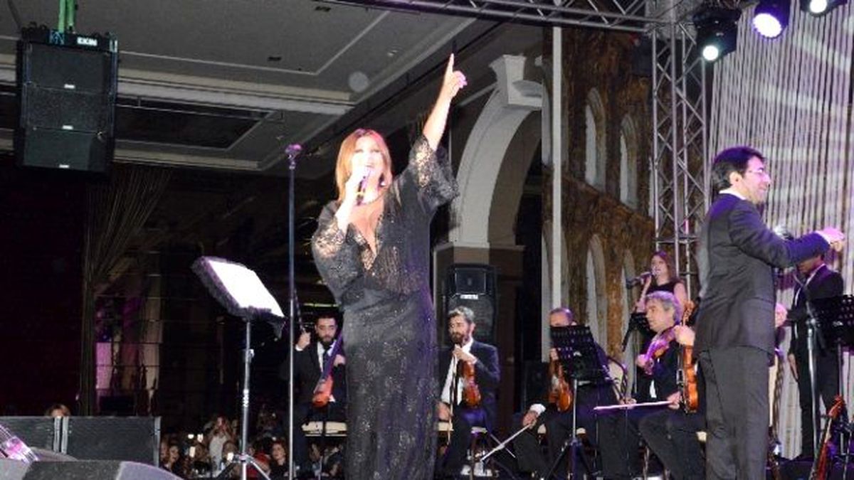 Sibel Can, Yeniden İzmir\'de Sahne Aldı