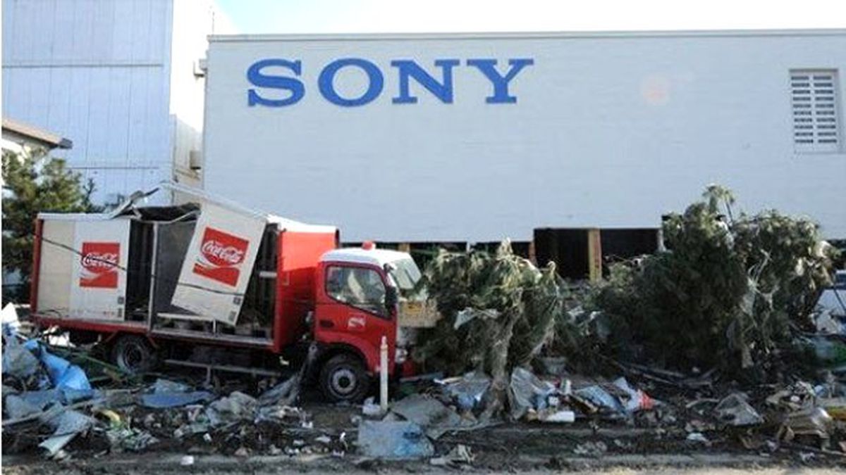 Sony\'ye Deprem Darbesi