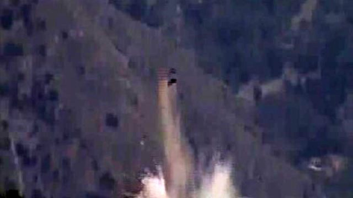 Taliban, Afgan Ordusu Helikopterini Havaya Uçurdu