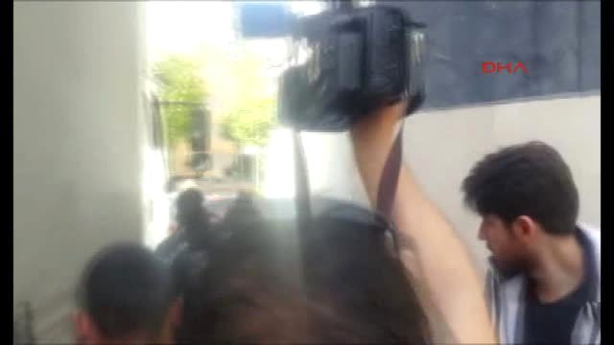 Taraftarlar Kavga Etti, Olayla İlgisi Olmayan 5 Kişi Yaralandı
