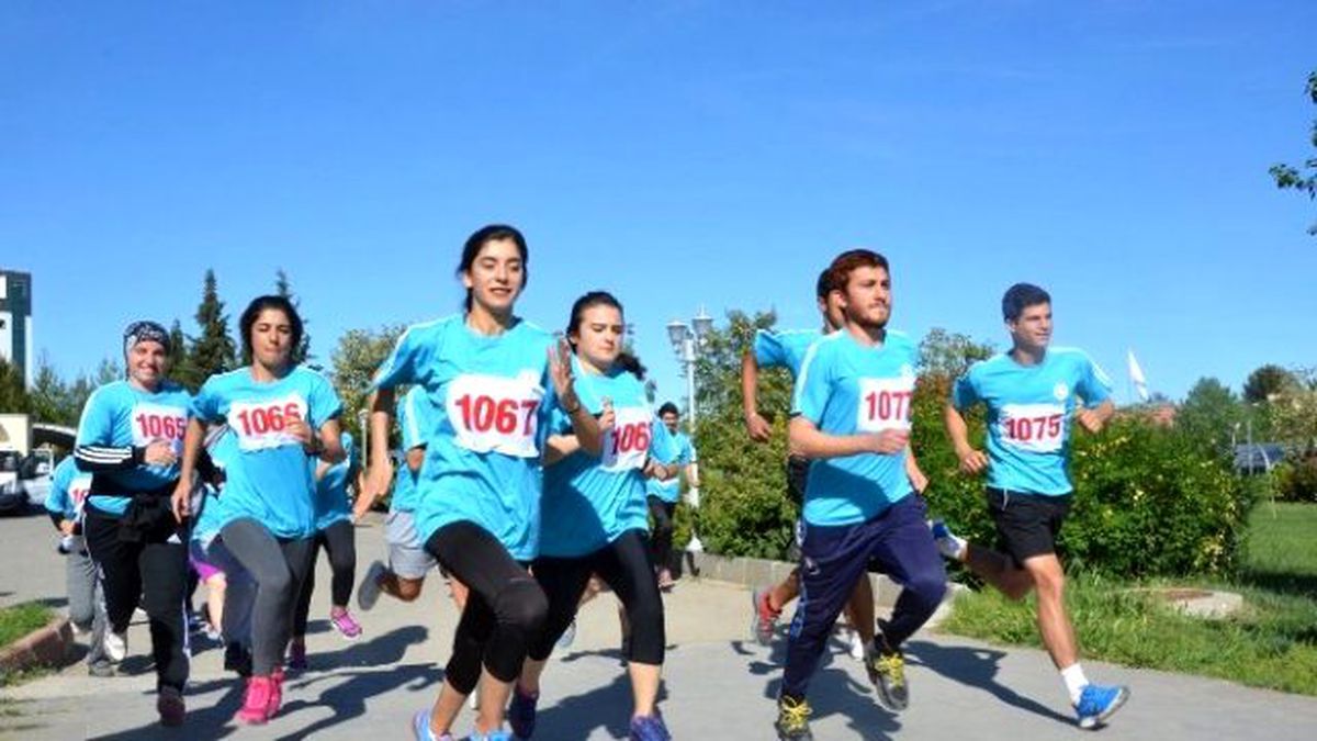 Adıyaman Üniversitesi\'nde 10.yıl Koşusu Düzenlendi