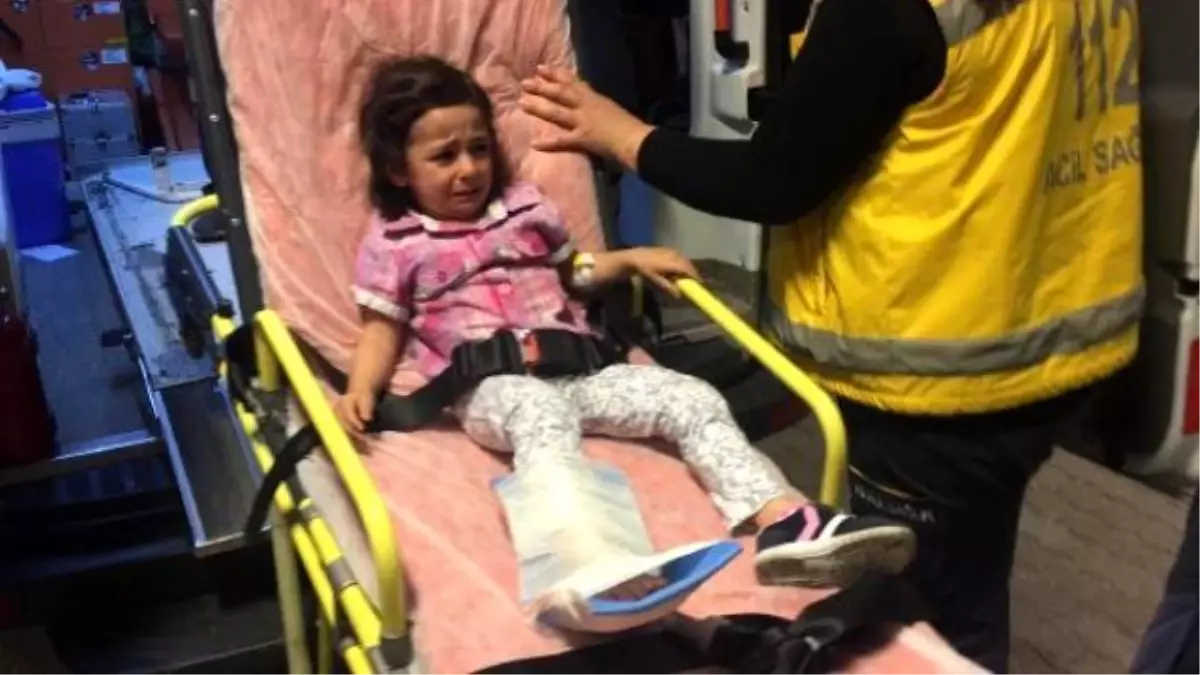 Ayağı Asansöre Sıkışan Küçük Kızı İtfaiye Kurtardı