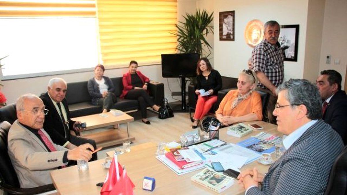 Aytaç Durak\'tan CHP\'ye Ziyaret