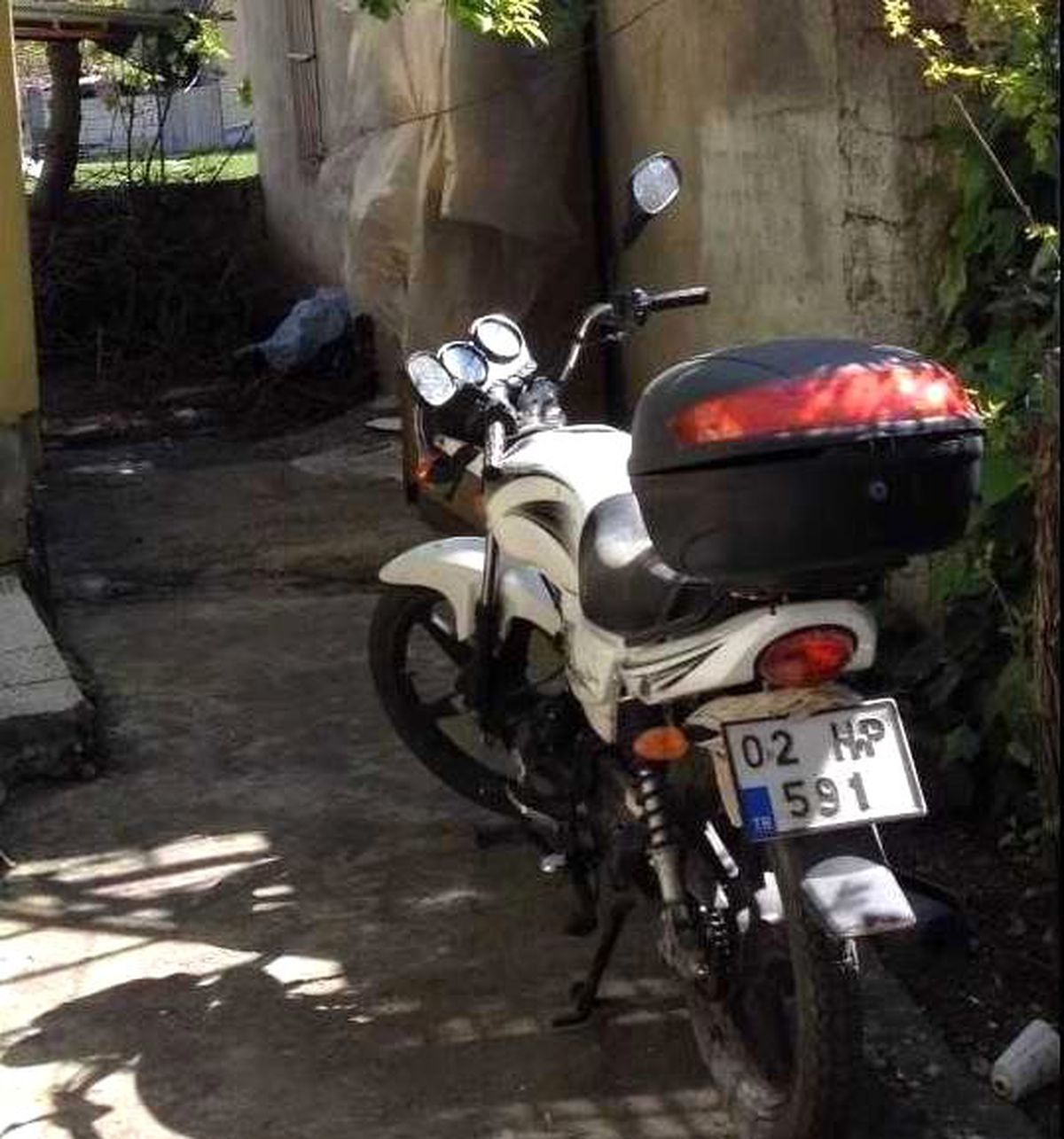 Bahçedeki Motosiklet Çalındı