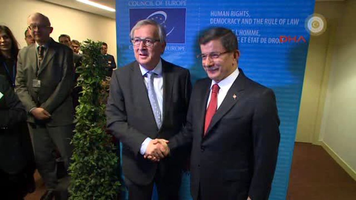 Başbakan Davutoğlu, Avrupa Birliği Komisyonu Başkanı Jean-Claude Juncker ile Görüştü