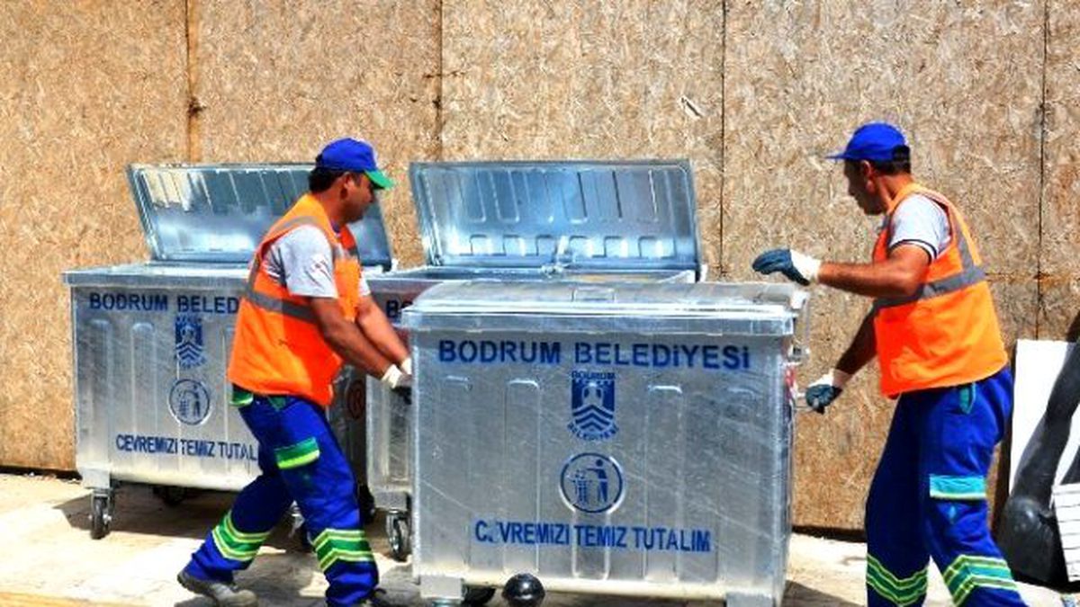 Bodrum\'da Konteynerler Yenileniyor