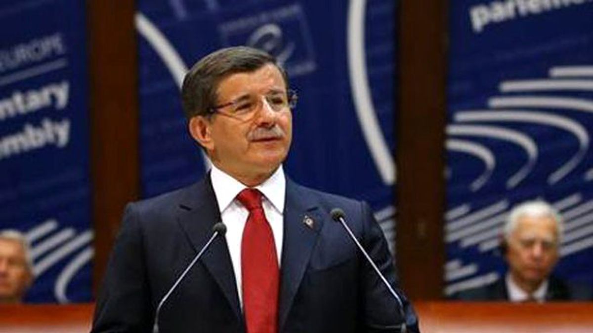 Davutoğlu\'ndan Akpm\'de Kürkçü\'ye \'Türkçe\' Tepkisi