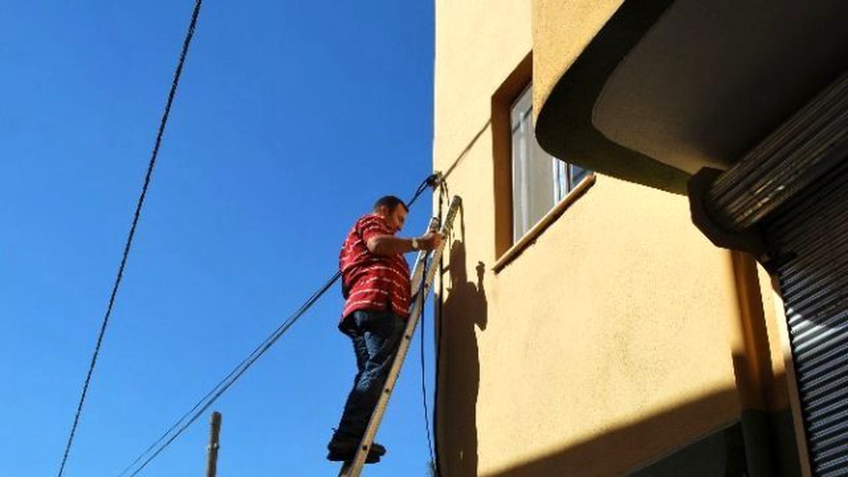 Hırsızlar Bu Kez İletişimi Kesti