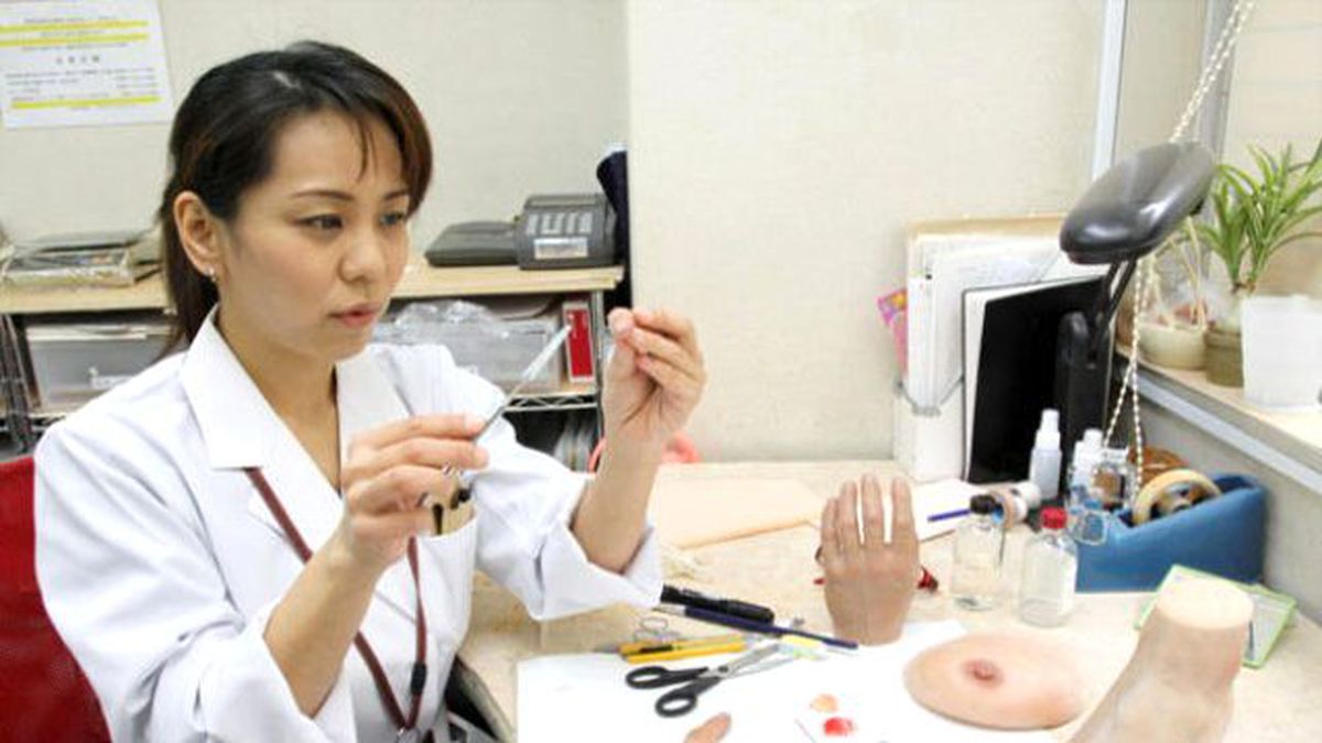 Japon Kadın Yakuza Sayesinde 'Serçe Parmak Uzmanı' Oldu