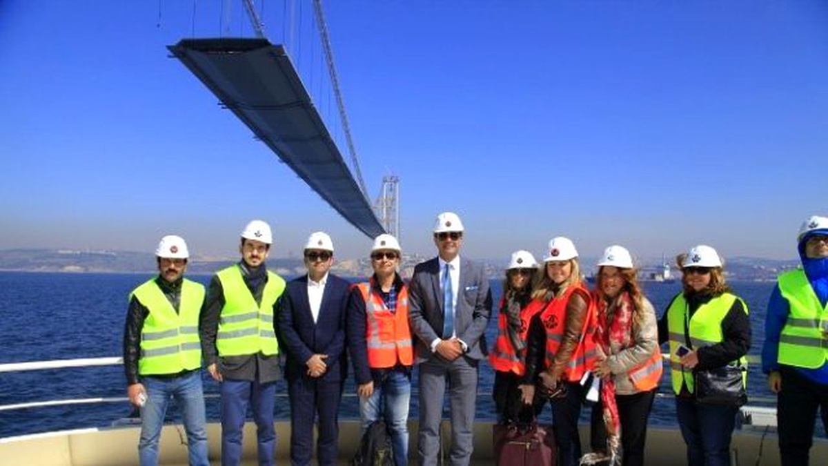 Kartepe Belediyesi Ekibi Körfez Geçiş Köprüsü\'nü Gezdi