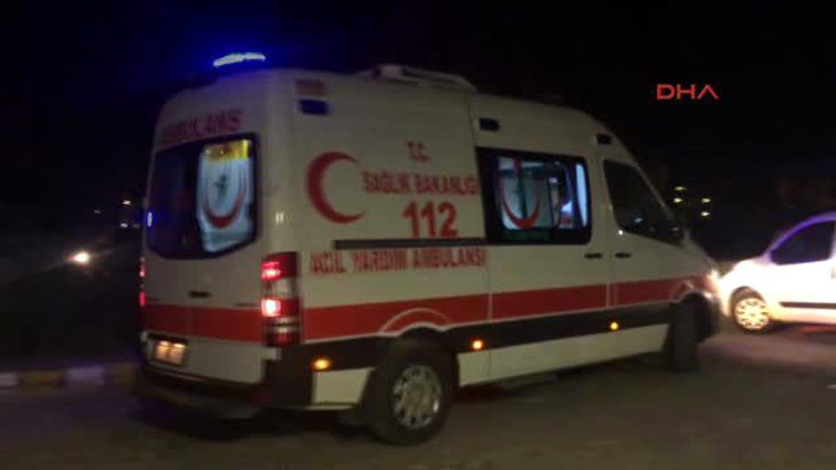 Kocaeli Ayağı Asansöre Sıkışan Küçük Kızı İtfaiye Kurtardı
