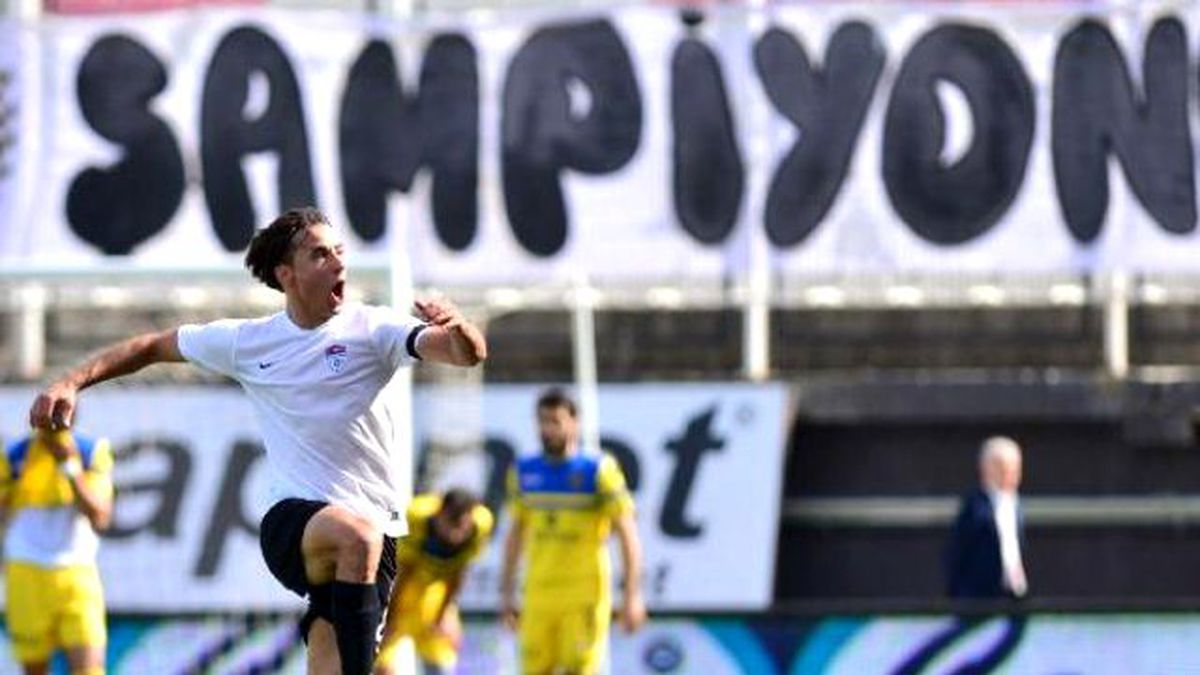 Manisaspor\'un 4 Oyuncusu Dönüyor
