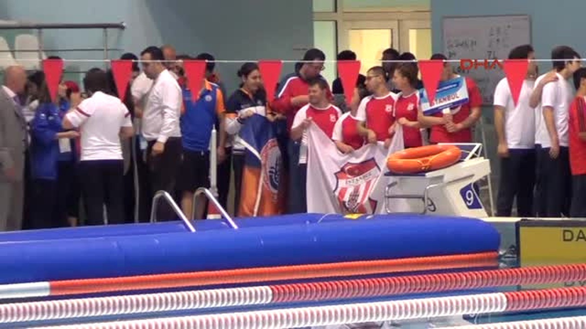 Ordu\'da Özel Sporcular Türkiye Yüzme Şampiyonası Heyecanı