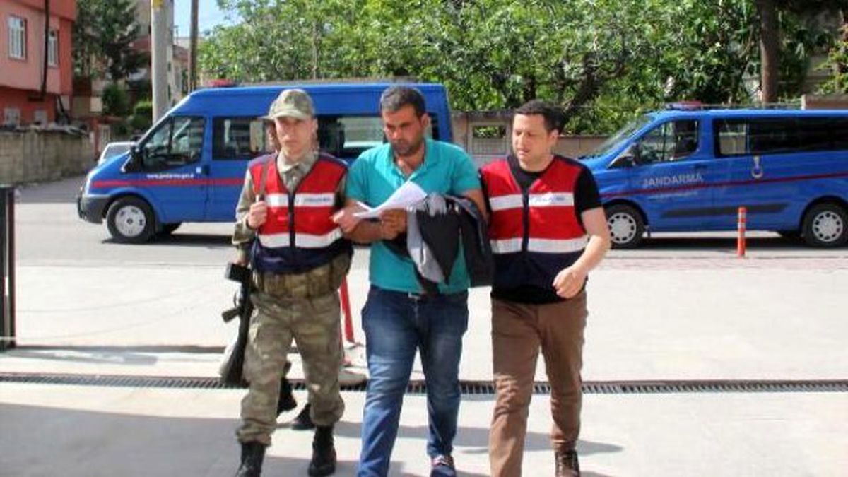 Otomobili Durdurup İçindekilerini Döven 5 Kişi Tutuklandı