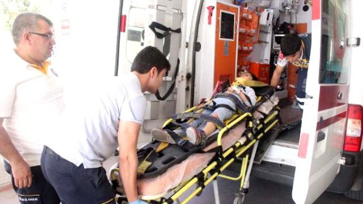 Şanlıurfa\'da Midibüsün Çarptığı Çocuk Ağır Yaralandı
