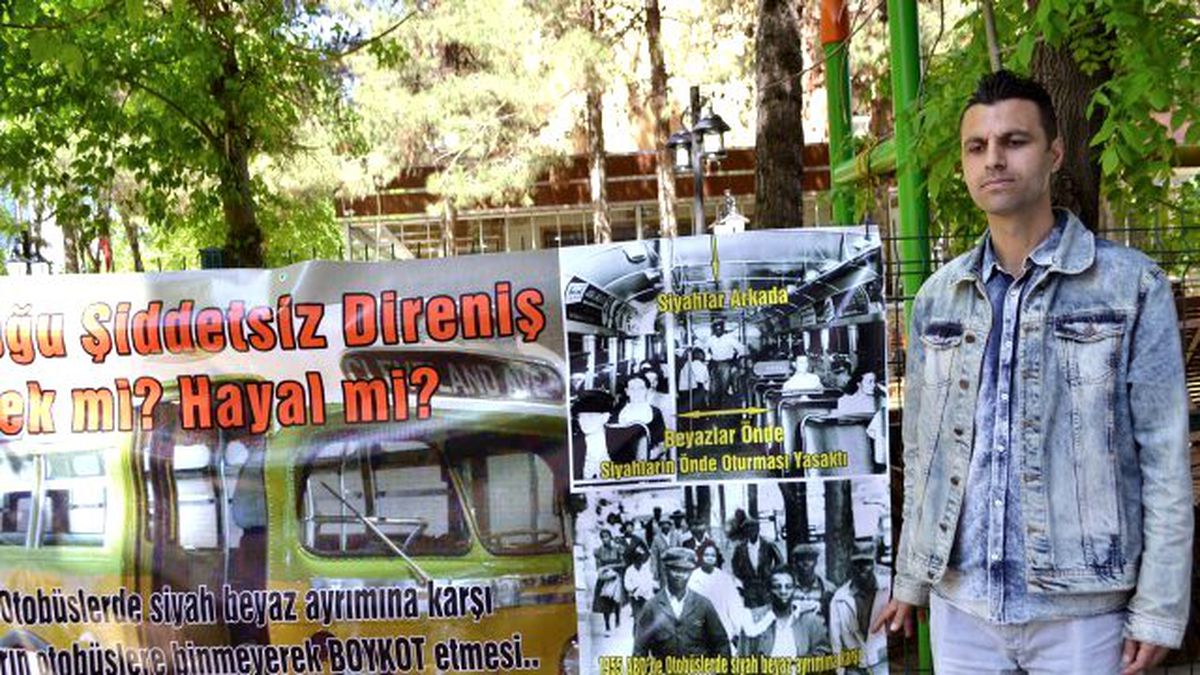 Tek Kişilik Eylemle Yine Barış Mesajı Verdi