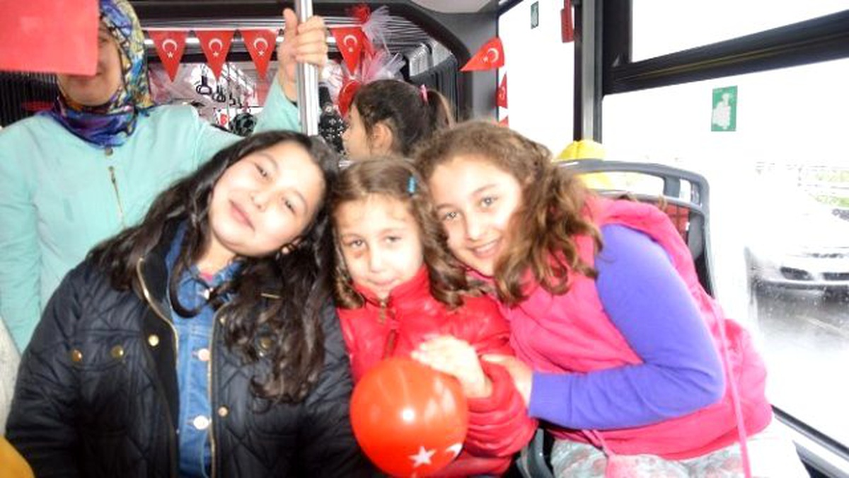 23 Nisan, Trambüslerde Farklı Yaşanacak