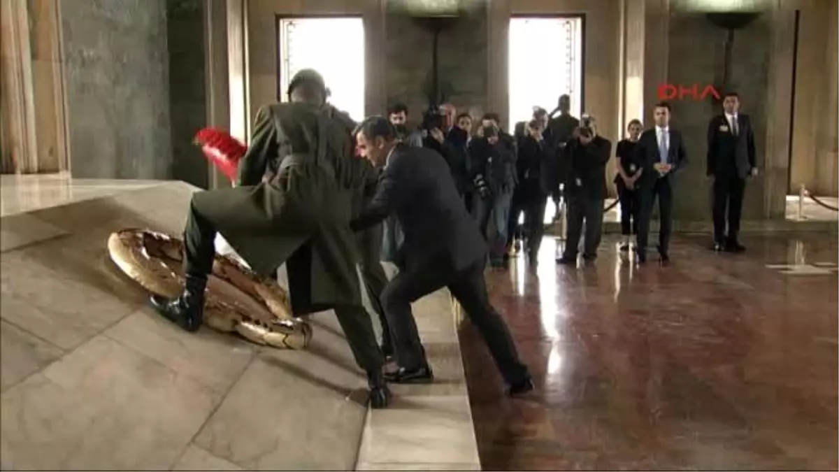 30 Ülkeden 348 Çocuk, Anıtkabir\'i Ziyaret Etti 2-