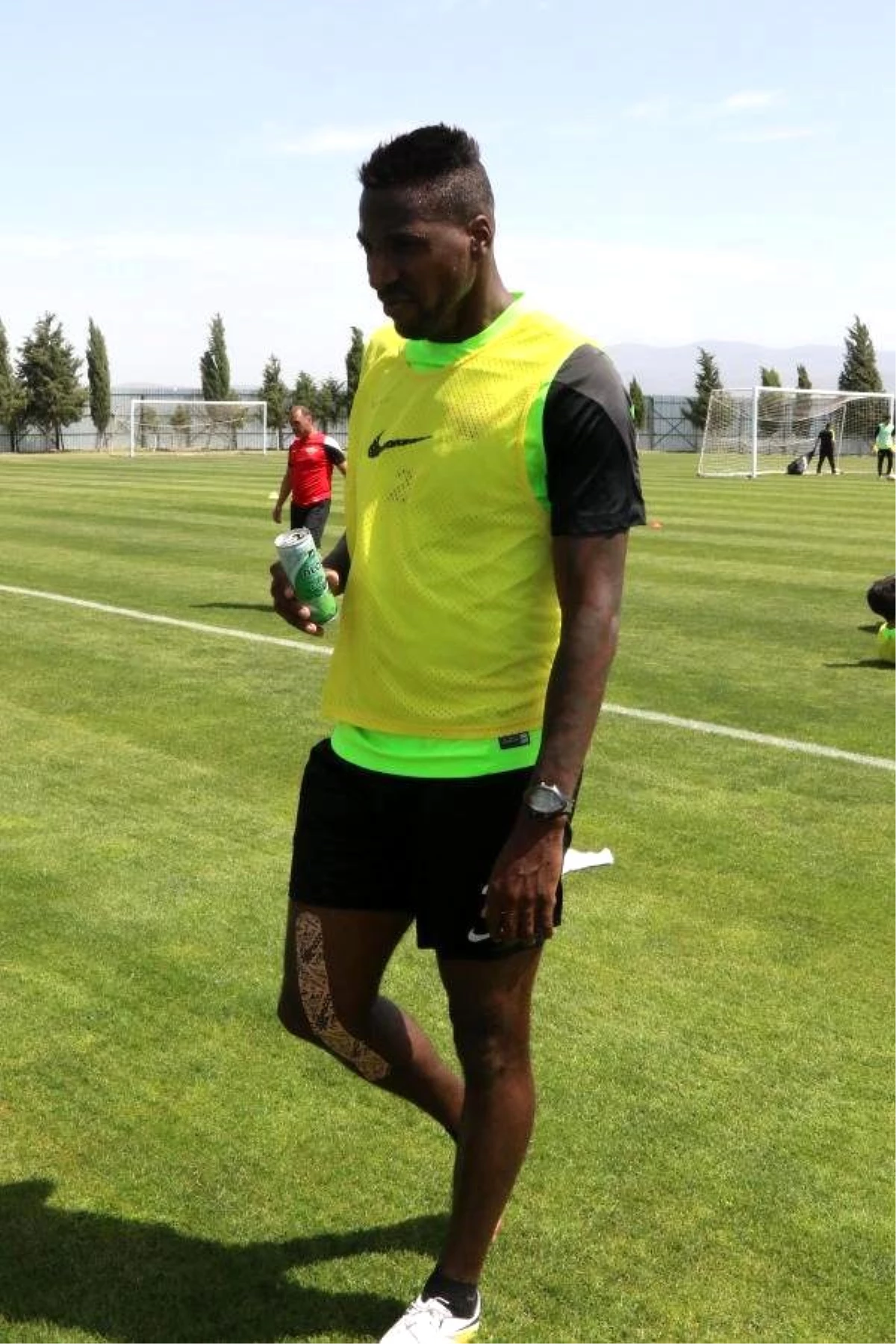 Akhisar Belediyespor\'da Douglao Sevinci