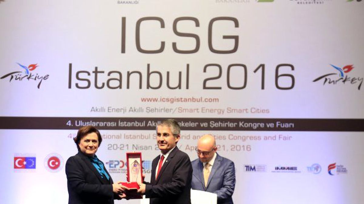 Çevre Bakanı\'ndan Vodafone\'a Plaket