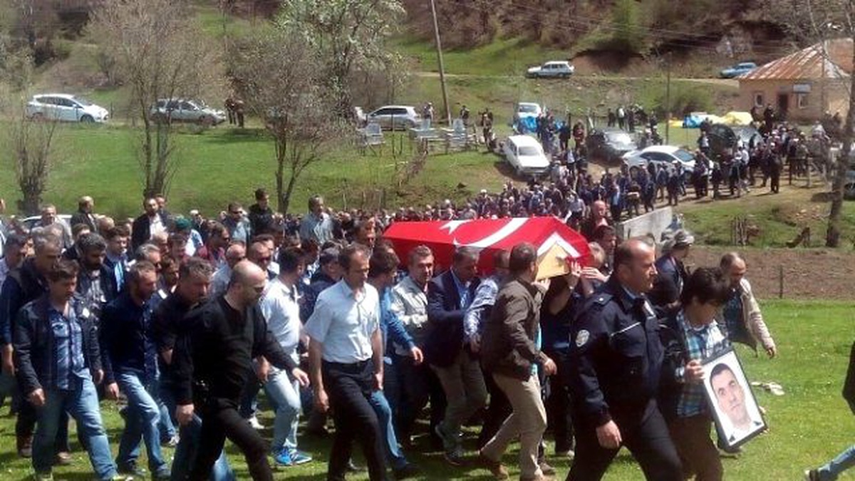 Dişini Çektirdikten Sonra Hayatını Kaybeden Polis Son Yolculuğuna Uğurlandı