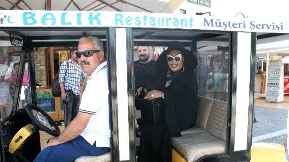 Diva, Gayrimenkullerini Satmak İçin Marmaris\'e Geldi