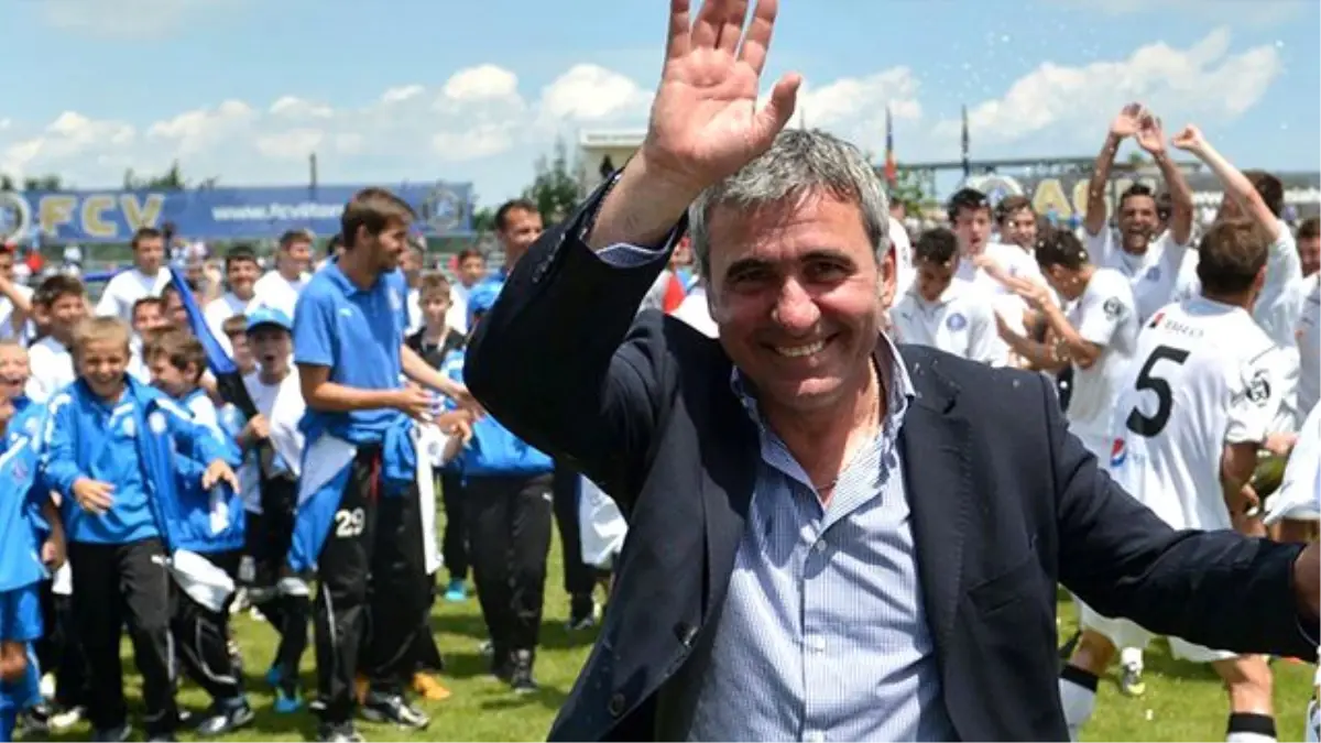 Hagi'nin Kulübünün Menajeri: Türkiye'den Teklif Geldi