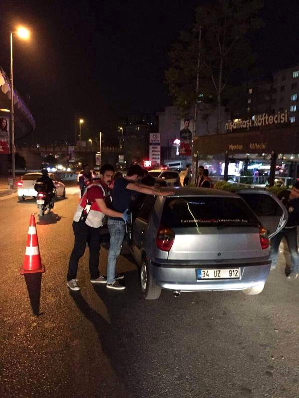 İstanbul\'da 5 Bin Polisle Huzur Denetimleri