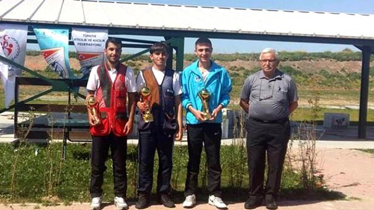 Kağıtsporlu Atıcı Trap Federasyon Kupasında Gümüş Madalya Kazandı