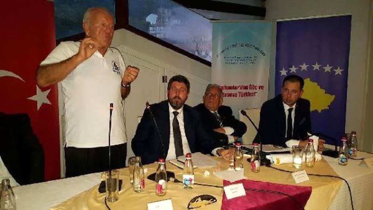 Kosova\'da Panelde Konuşan Ali Şen: Arnavutları Kosova\'ya Osmanlı Getirdi