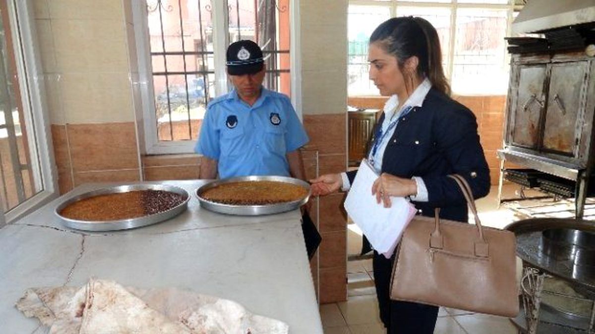 Tarsus\'ta Tatlı ve Dondurma İmalathanelerine Denetim